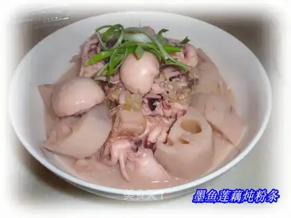 Stewed vermicelli with cuttlefish and lotus root