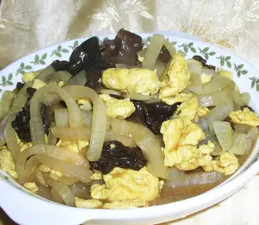 Curry onion and sweet clover