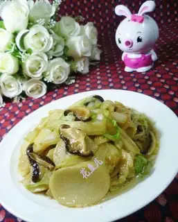 The mushrooms and the cabbage