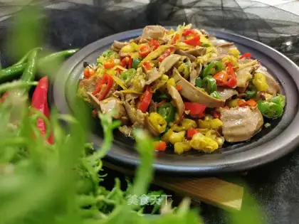 Three pepper blades