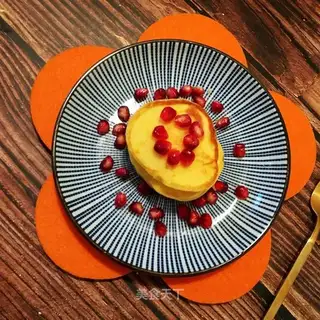 Pomegranate orange muffins