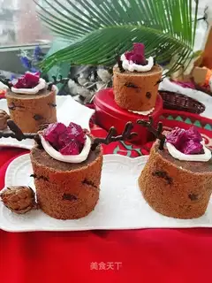 A moose cake roll