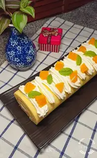 Orange Cake roll