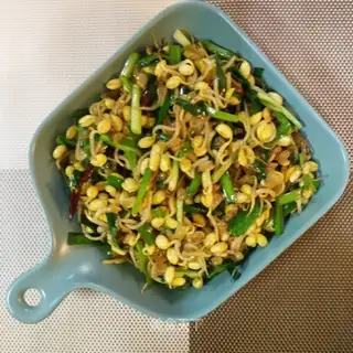 Soybean sprouts