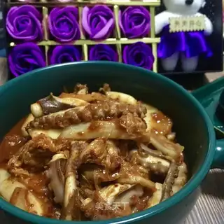 Hot cabbage with long legs