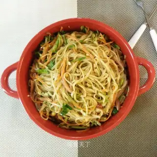 We're gonna eat some noodles