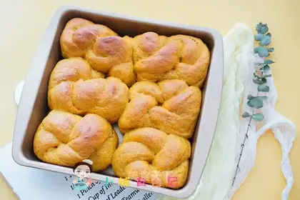 Pumpkin bread