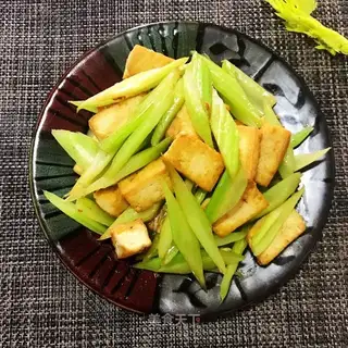 Tofu celery