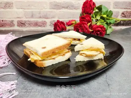 Egg ham sandwich