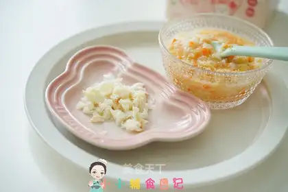 Pork pine carrot congee
