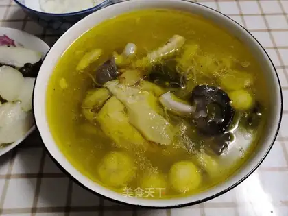 Chicken soup for mushroom fans