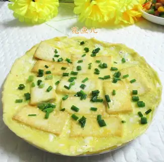 Eggs holding old tofu
