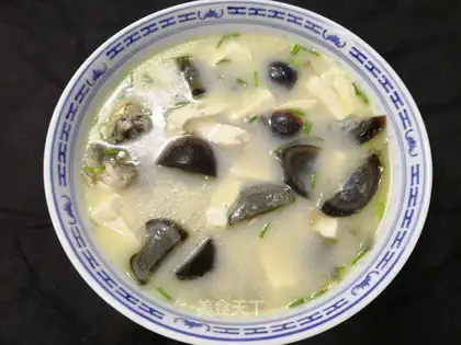 Skinfish egg tofu soup