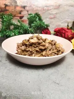 Onions with ginger beef