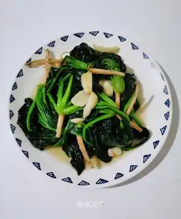 Garlic spinach