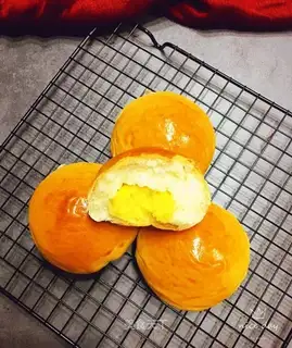 A milky yellow snack