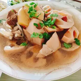 Liang's ribs soup