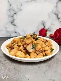 The tofu fried the meat