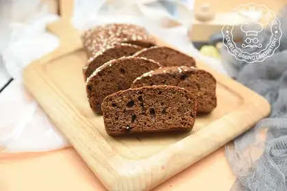 Red-tree cake