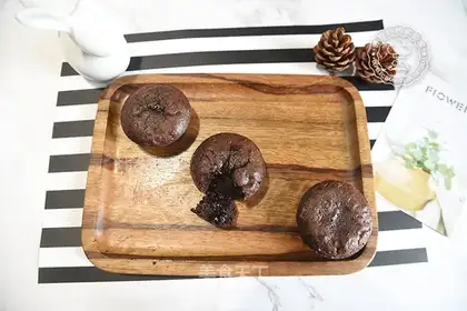 Chocolate lava cake