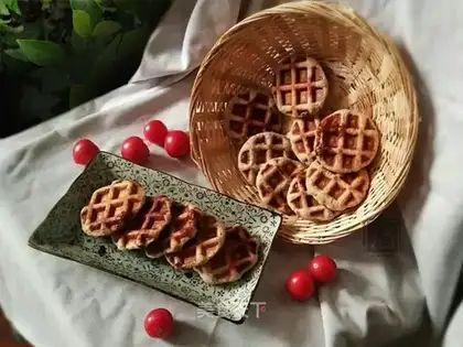 Red sugar bean slag waffles