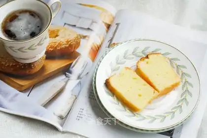 Cheese pound cake