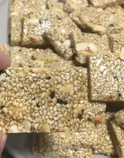 Peanut sesame sugar