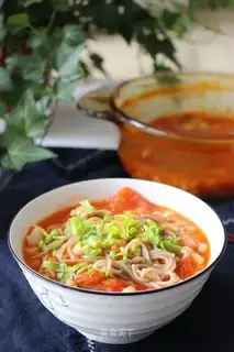 Tomato mushroom noodles