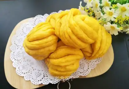 Pumpkin rolls