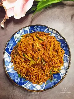 Soy sauce gravy noodles