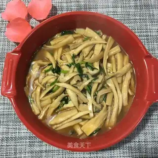 Onion onions, almond mushrooms