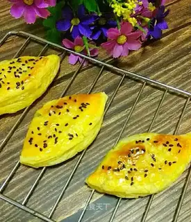 Eggskin banana pie