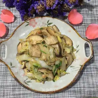Five fragrance mushrooms and cabbage