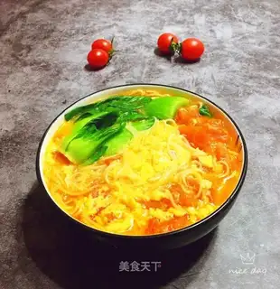 Tomato chicken noodles