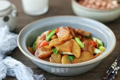 Five bouquets with potatoes