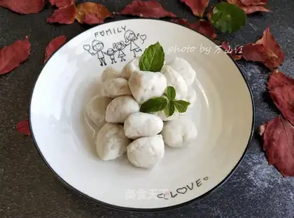 Hand-to-hand fish balls