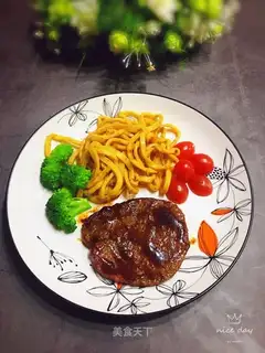 Black pepper steak pasta