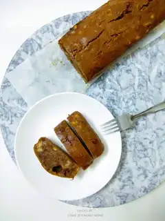 Banana chocolate walnut cake