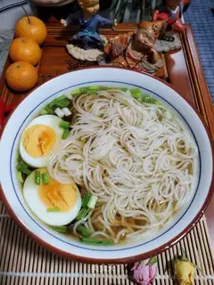 Spoon noodles