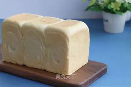 Milky hands tore toast
