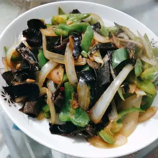 Pepper onion fried wood