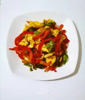 Cream pepper fried eggs