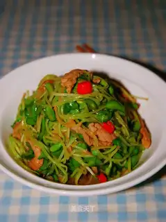 Black bean sprouts