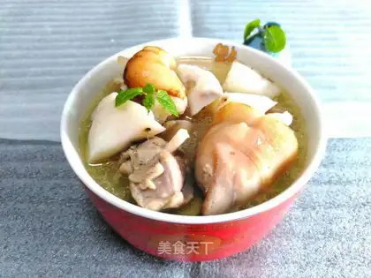 Pork hoof soup