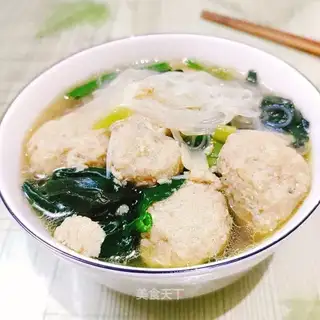Fishball fan soup