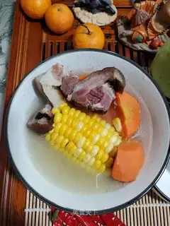 Corn carrots and pig hoofs