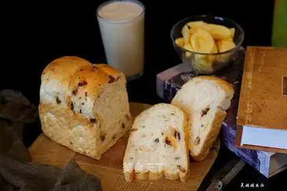 Spicy sausage toast