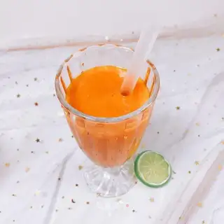 Tomato mango juice