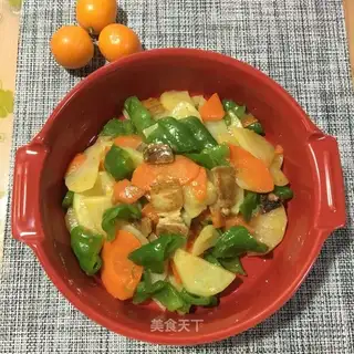 Five flowers with pepper potato chips
