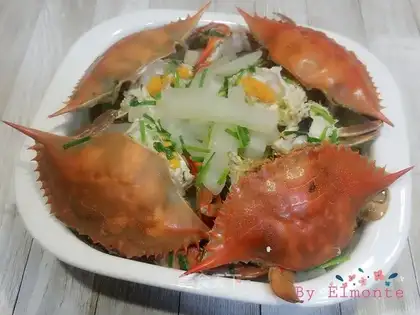 Crabs cook radish